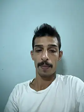 Snapshot of bisexevaa chatting on September 19, 2025, 7:58 pm bisexevaa online show from September 19, 2025, 7:58 pm