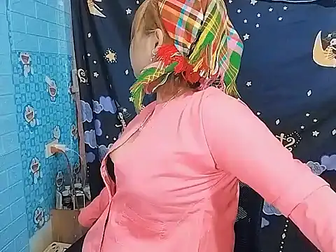 Nhan7868 online show from October 26, 2025, 2:01 pm