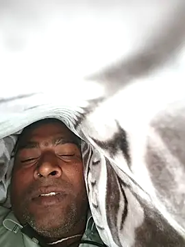 Snapshot of Chanderi19 chatting on November 12, 2025, 10:20 pm Chanderi19 online show from November 12, 2025, 10:20 pm