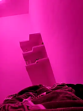 Snapshot of Chanderi19 chatting on November 18, 2025, 5:39 pm Chanderi19 online show from November 18, 2025, 5:39 pm