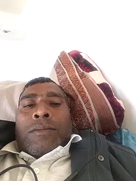 Snapshot of Chanderi19 chatting on December 16, 2025, 8:52 am Chanderi19 online show from December 16, 2025, 8:52 am