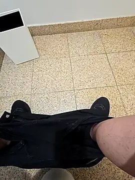 Snapshot of maxelbueno chatting on October 6, 2025, 7:55 pm maxelbueno online show from October 6, 2025, 7:55 pm