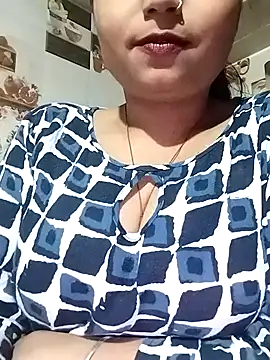 Hot-Pooja25 online show from February 1, 2026, 5:22 pm