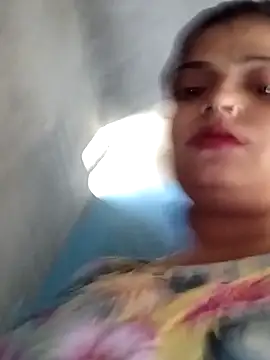 Hot-Pooja25 online show from April 23, 2026, 3:30 am