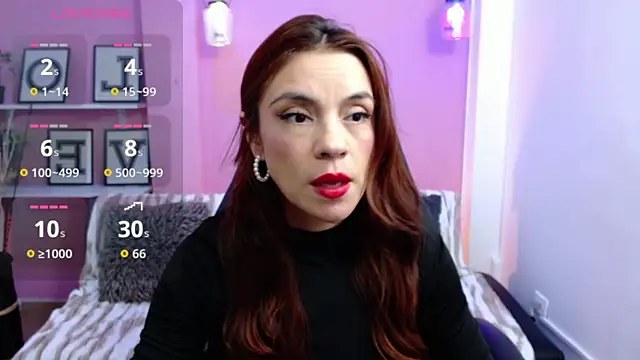 KendallWood  online show from November 30, 2025, 12:42 pm