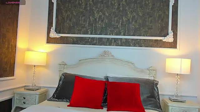 SharonBonet online show from October 11, 2025, 11:09 am