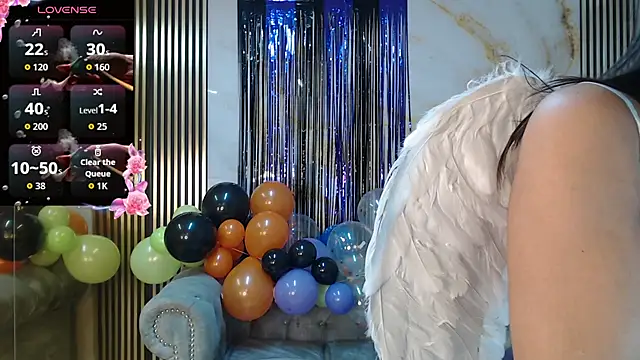 catalina5 s online show from October 31, 2025, 1:34 pm