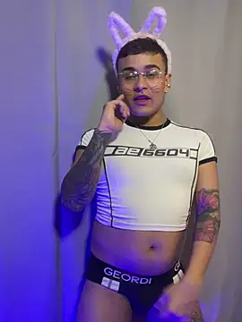 OliverMontiel online show from October 20, 2025, 8:09 pm