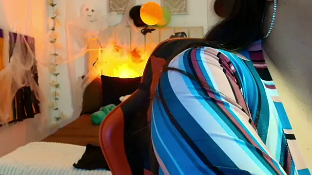 crazy b00bs online show from October 21, 2025, 2:18 pm