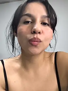 Daniela-rosee online show from November 27, 2025, 2:46 am