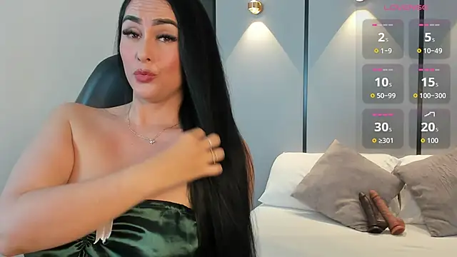 ashly moonn online show from May 19, 2026, 12:33 pm