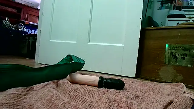 Snapshot of rzalza chatting on January 6, 2026, 2:48 am rzalza online show from January 6, 2026, 2:48 am