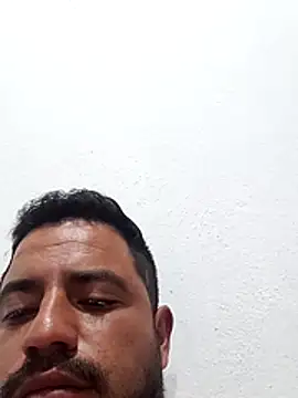 Snapshot of aalvaro98 chatting on November 19, 2025, 10:04 am aalvaro98 online show from November 19, 2025, 10:04 am