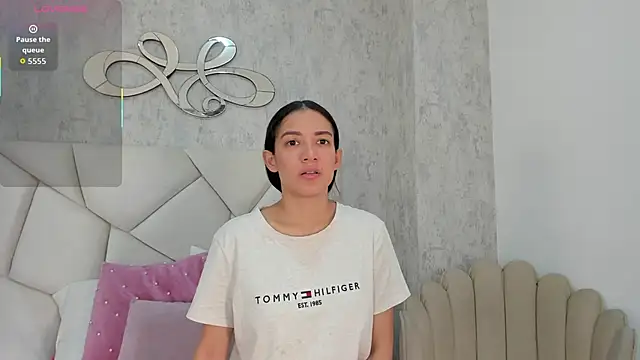 Skylerwhite02 online show from October 29, 2025, 7:59 pm