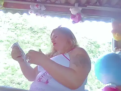 Snapshot of Effata30 chatting on October 29, 2025, 8:54 pm Effata30 online show from October 29, 2025, 8:54 pm