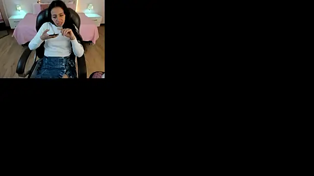 Snapshot of Mariam_Lopez__ chatting on May 1, 2026, 4:28 am Mariam Lopez online show from May 1, 2026, 4:28 am