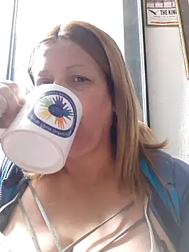 ROOMIINA online show from November 6, 2025, 12:28 pm