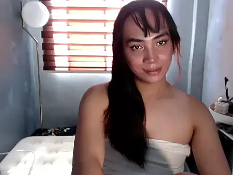 Snapshot of thatxslut_deia chatting on March 24, 2026, 12:48 am thatxslut deia online show from March 24, 2026, 12:48 am