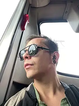 Snapshot of dimitryivanovv chatting on September 11, 2025, 12:16 pm dimitryivanovv online show from September 11, 2025, 12:16 pm