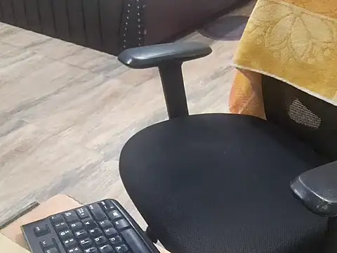 Snapshot of ZoroArcher chatting on September 18, 2025, 6:32 pm ZoroArcher online show from September 18, 2025, 6:32 pm