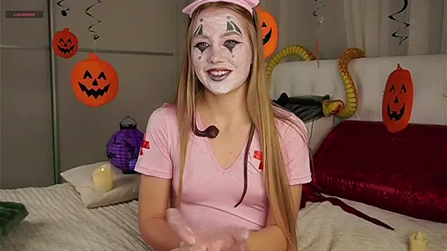 AlbaMesick online show from October 29, 2025, 12:07 pm