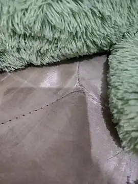 Snapshot of YUTELX chatting on September 14, 2025, 2:33 am YUTELX online show from September 14, 2025, 2:33 am