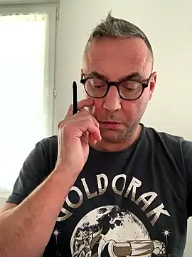 Snapshot of Marronglace1 chatting on January 15, 2026, 11:48 am Marronglace1 online show from January 15, 2026, 11:48 am