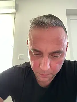 Snapshot of Marronglace1 chatting on February 6, 2026, 12:19 pm Marronglace1 online show from February 6, 2026, 12:19 pm