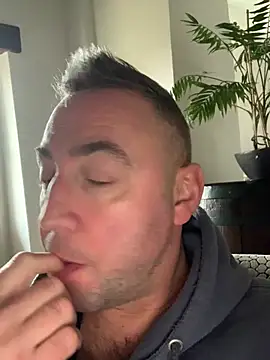 Snapshot of Marronglace1 chatting on February 18, 2026, 9:38 am Marronglace1 online show from February 18, 2026, 9:38 am