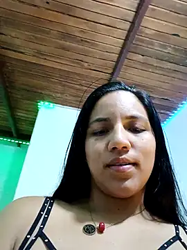 girlpee online show from December 1, 2025, 1:05 pm