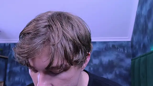 MarkShot  online show from December 2, 2025, 5:19 pm