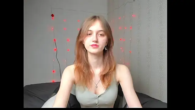 dreamy pollyyy online show from March 11, 2026, 12:44 pm