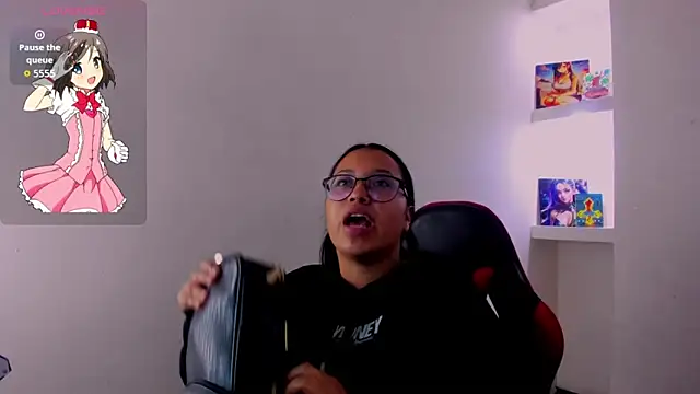 susan mooree online show from April 10, 2026, 8:35 pm