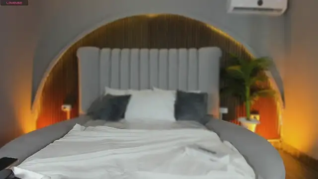 Snapshot of Isabellax21 chatting on February 26, 2026, 4:22 am Isabellax21 online show from February 26, 2026, 4:22 am