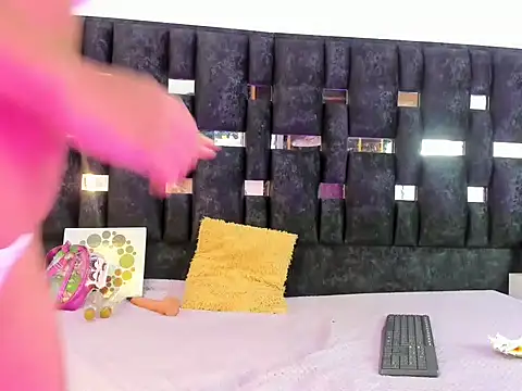 Snapshot of Kimberly_TaylorX chatting on December 15, 2025, 8:57 pm Kimberly TaylorX online show from December 15, 2025, 8:57 pm