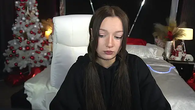 FoxyMayy online show from December 16, 2025, 10:26 pm