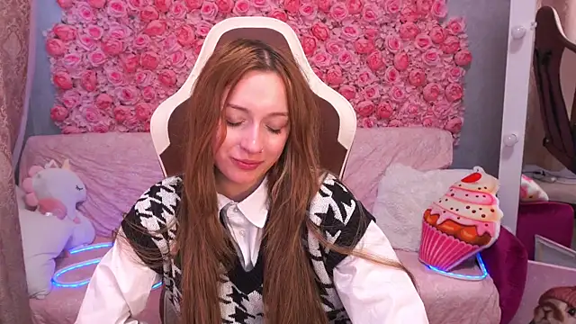 FoxyMayy online show from May 30, 2026, 4:20 am