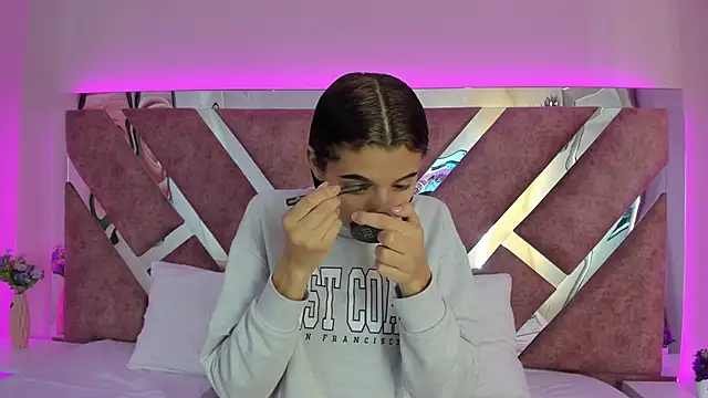 CarolinaaGomezz online show from December 20, 2025, 10:00 am