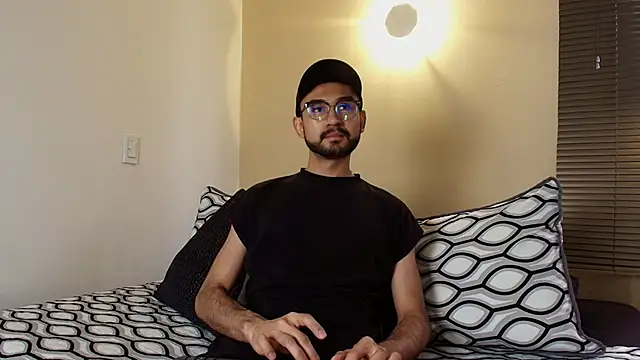 Axel Moon S online show from December 16, 2025, 3:50 pm