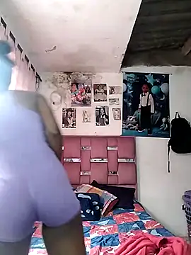 Snapshot of Kloee_12 chatting on November 28, 2025, 1:47 pm Kloee 12 online show from November 28, 2025, 1:47 pm