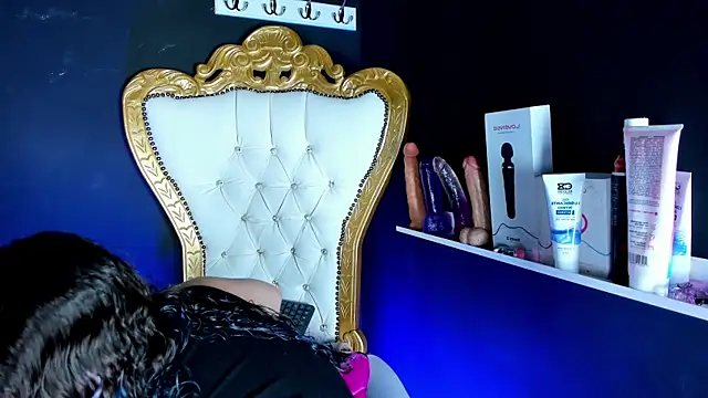 Bagiolett online show from November 6, 2025, 7:15 pm