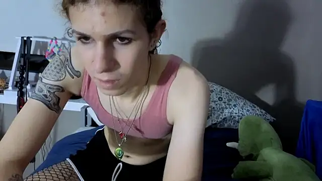 cuddlyavenue online show from November 9, 2025, 2:54 am