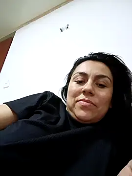 vanessa-titisM online show from October 19, 2025, 4:02 am