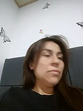 Snapshot of vanessa-titisM chatting on March 19, 2026, 3:10 am vanessa-titisM online show from March 19, 2026, 3:10 am
