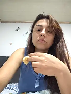 Snapshot of vanessa-titisM chatting on April 10, 2026, 2:28 am vanessa-titisM online show from April 10, 2026, 2:28 am