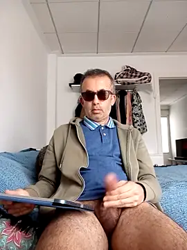 Snapshot of EmilioTaladdro chatting on March 5, 2026, 9:16 am EmilioTaladdro online show from March 5, 2026, 9:16 am