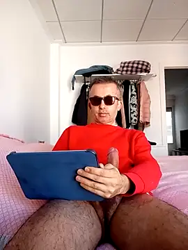 Snapshot of EmilioTaladdro chatting on March 17, 2026, 8:28 am EmilioTaladdro online show from March 17, 2026, 8:28 am