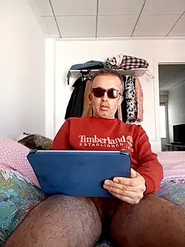 Snapshot of EmilioTaladdro chatting on March 26, 2026, 9:15 am EmilioTaladdro online show from March 26, 2026, 9:15 am