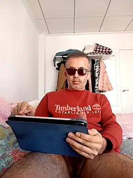 Snapshot of EmilioTaladdro chatting on March 28, 2026, 11:10 am EmilioTaladdro online show from March 28, 2026, 11:10 am