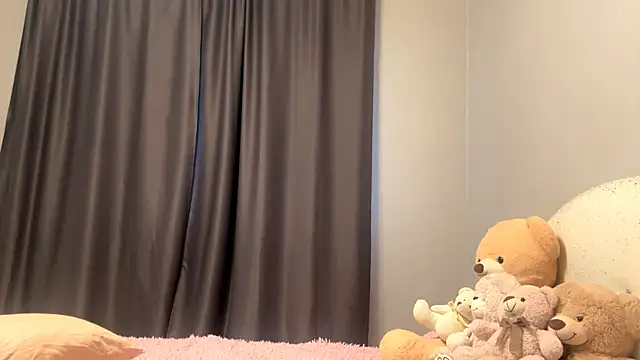 CatherinDream online show from October 24, 2025, 2:41 am